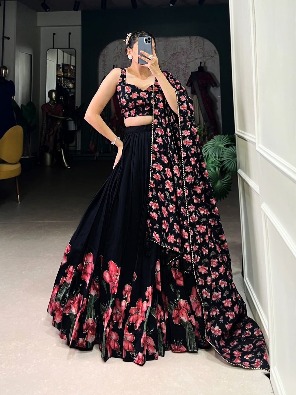 The Perfect Blend of Tradition And Sparkle Lehenga Choli (1254115)