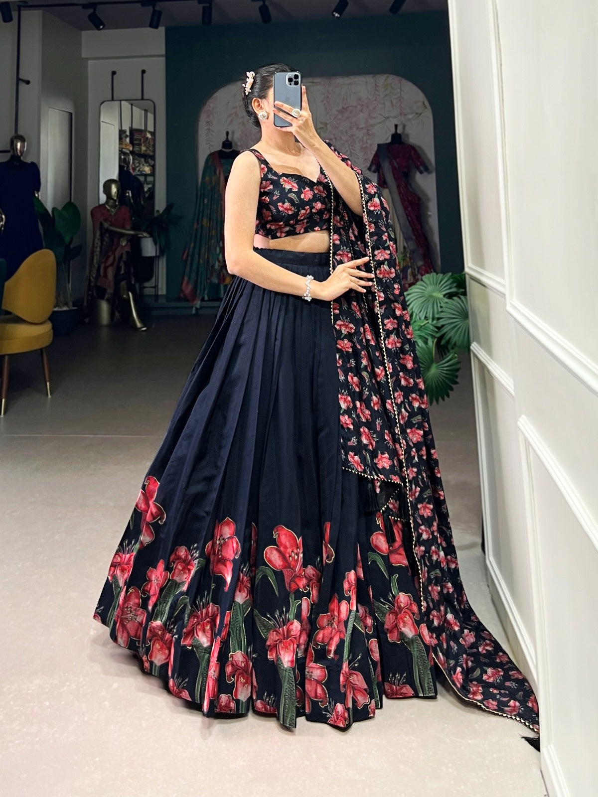 The Perfect Blend of Tradition And Sparkle Lehenga Choli (1254117)
