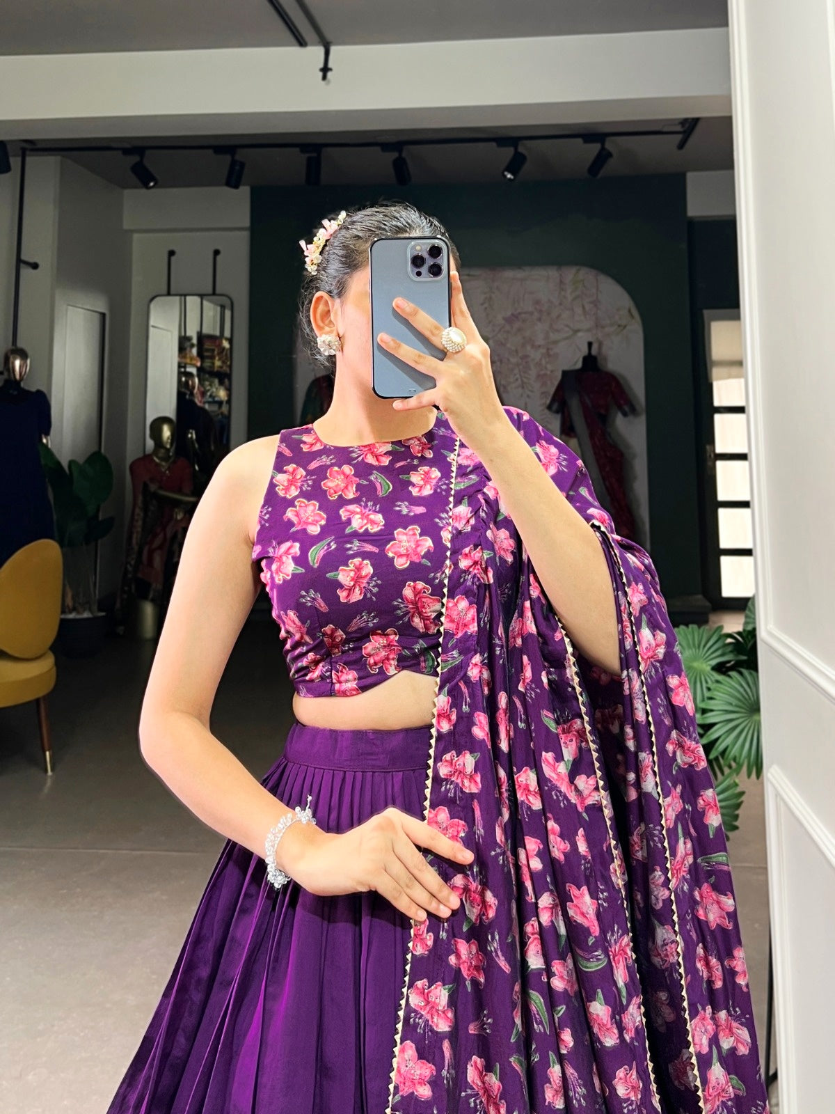 The Perfect Blend of Tradition And Sparkle Lehenga Choli (1254116)