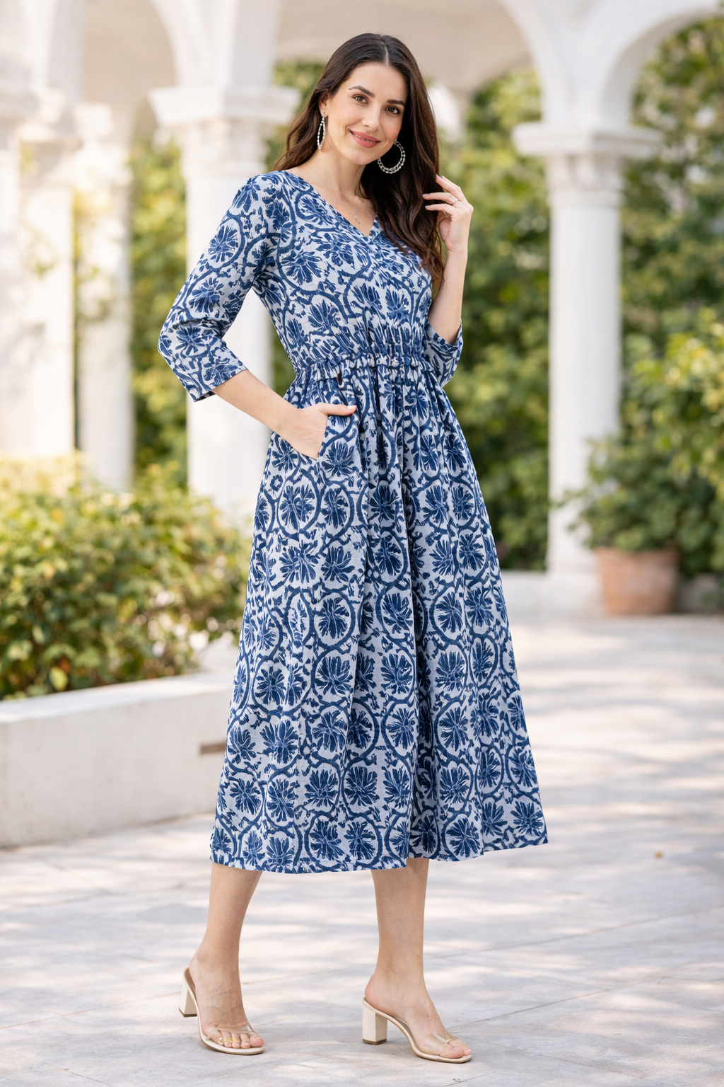 Women Solid Cotton Gown (1254152)